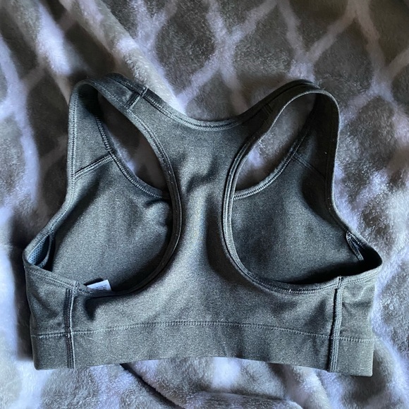 Grey nike sports bra - Picture 3 of 3